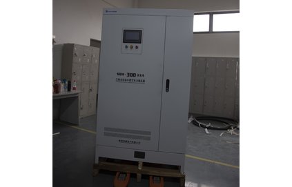 三相電壓穩(wěn)壓器