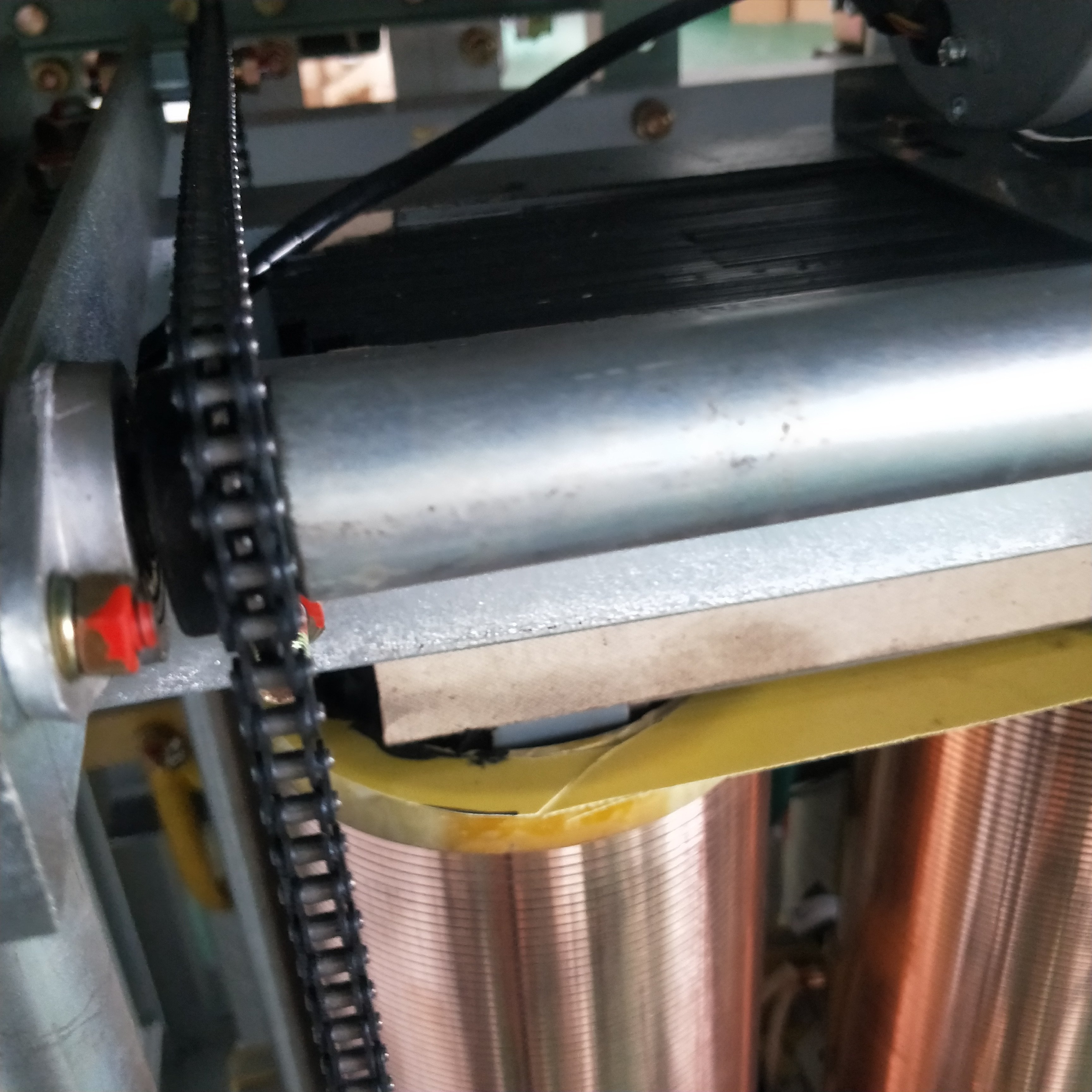 三相補償式大功率穩(wěn)壓電源